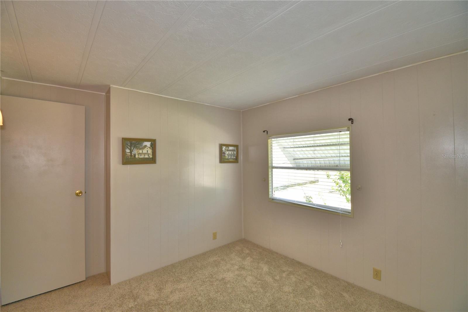 P4928579 Property Photo