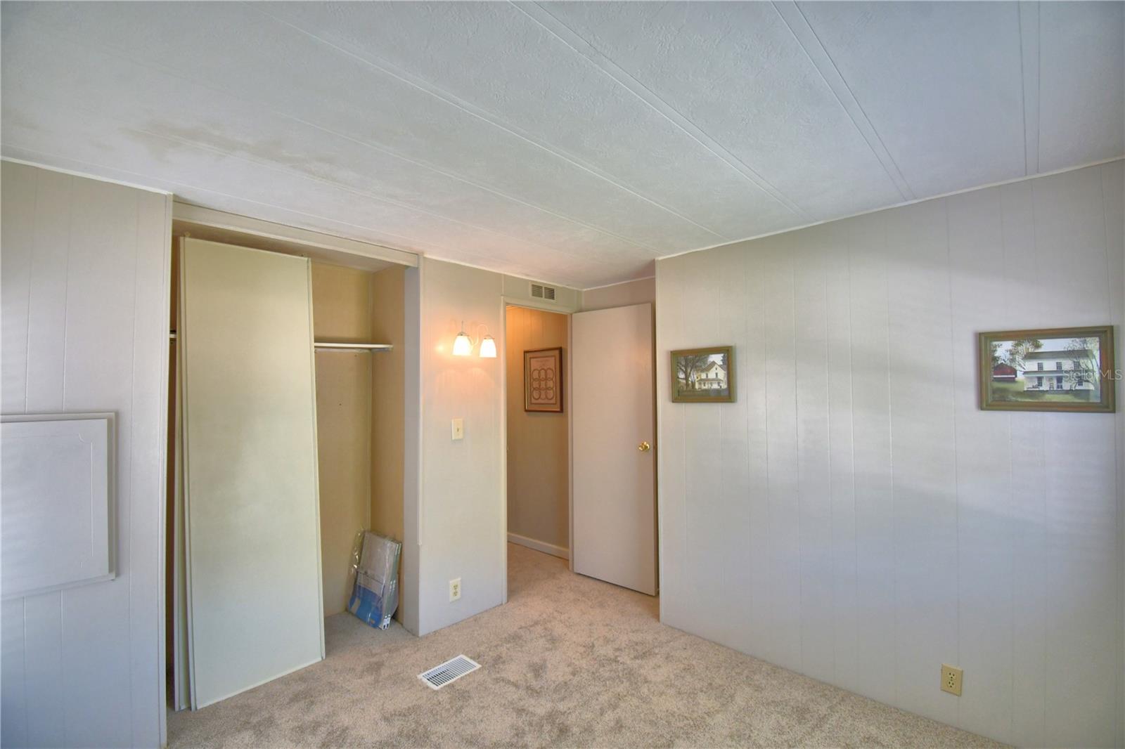 P4928579 Property Photo