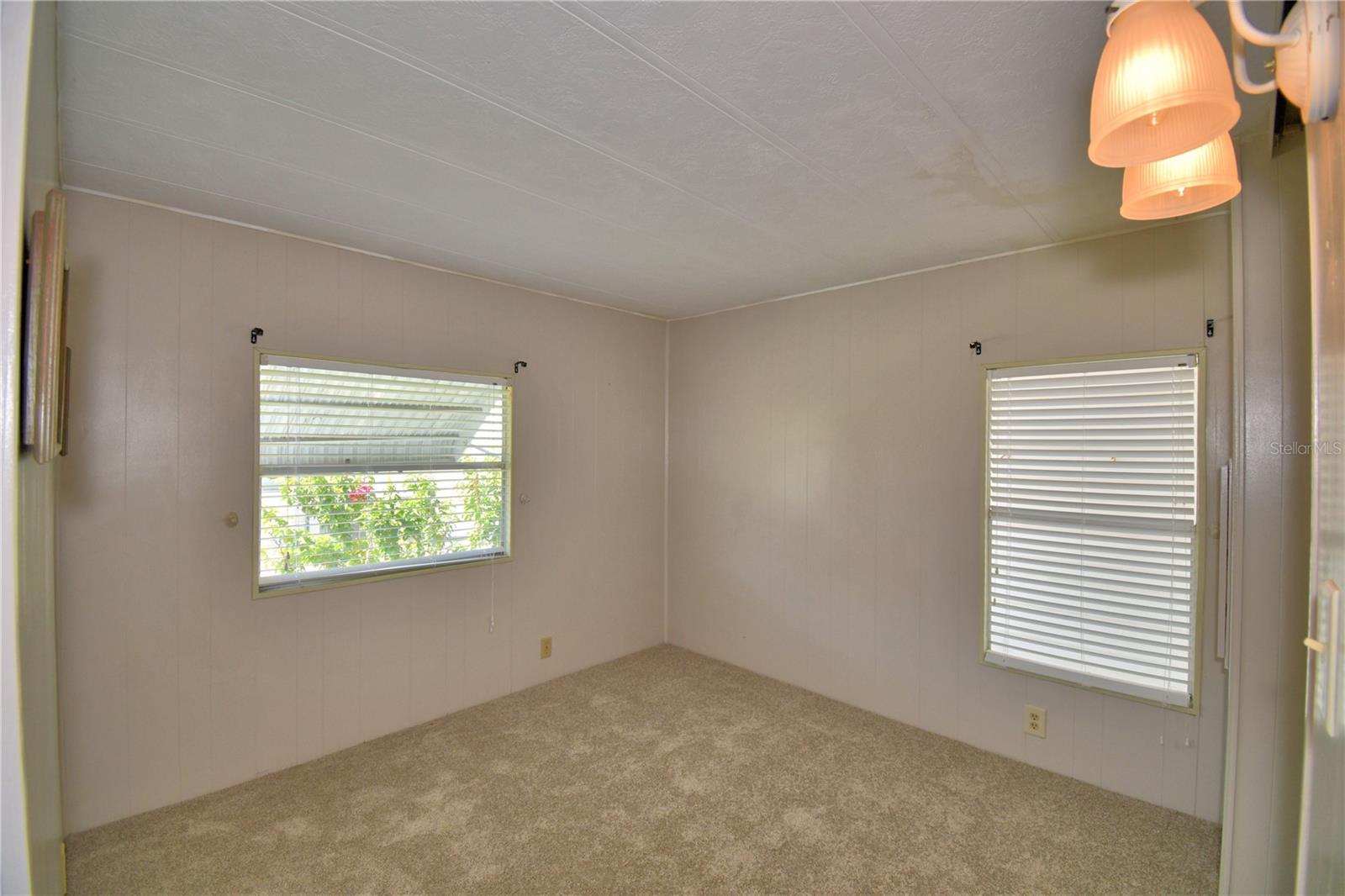 P4928579 Property Photo