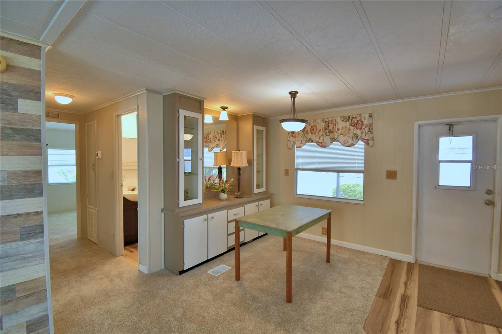 P4928579 Property Photo