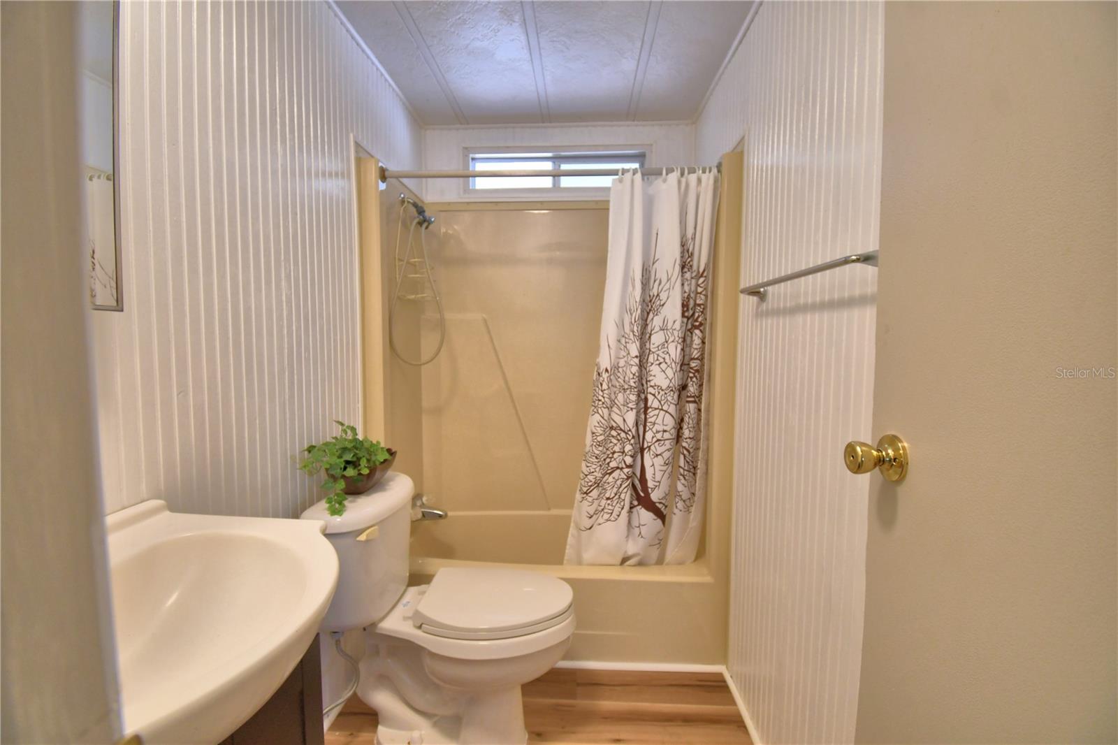 P4928579 Property Photo