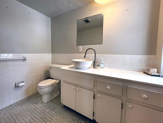 2101 SUNSET POINT RD #1001, CLEARWATER, FL, 33765