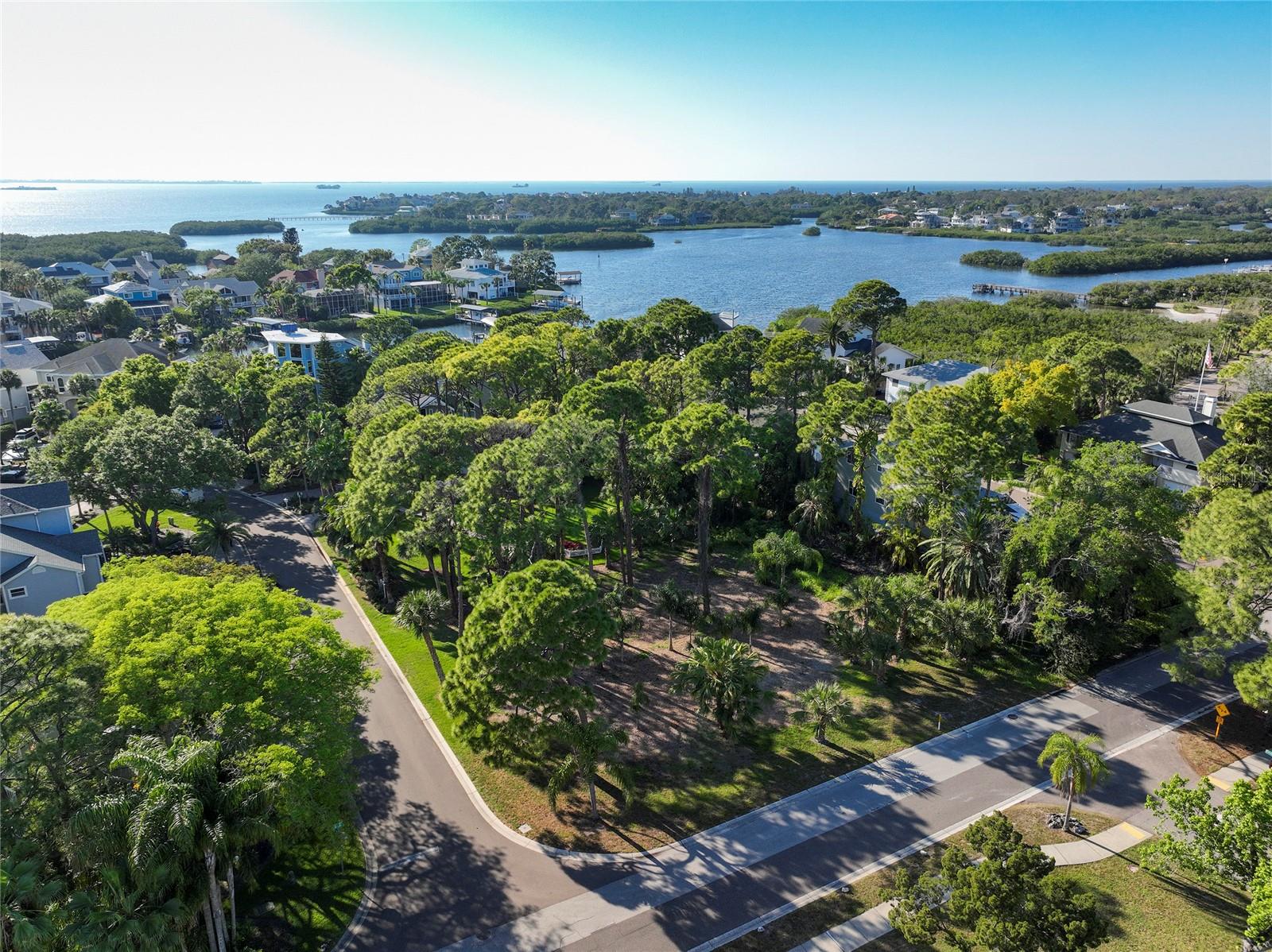 761 SOUNDVIEW DR, PALM HARBOR, FL, 34683