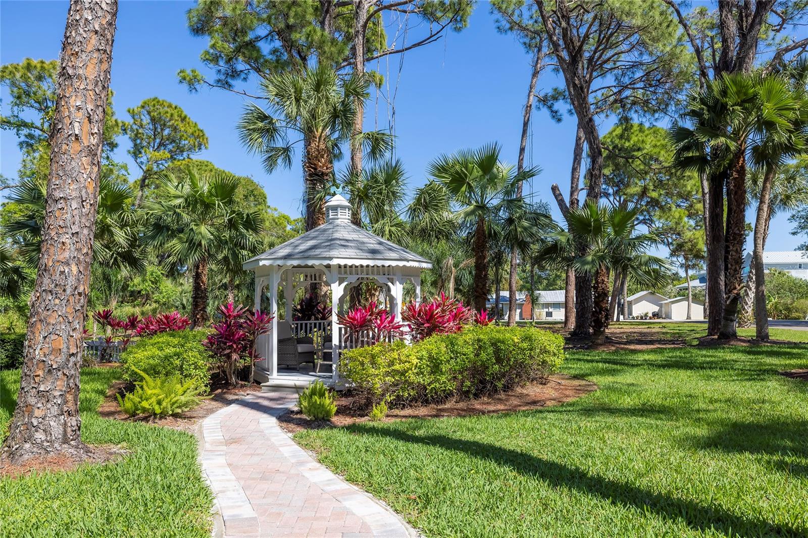 761 SOUNDVIEW DR, PALM HARBOR, FL, 34683