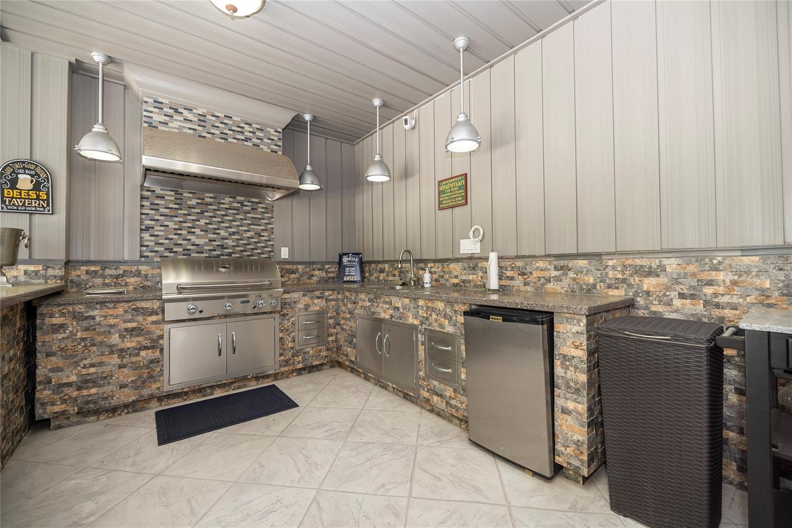 761 SOUNDVIEW DR, PALM HARBOR, FL, 34683