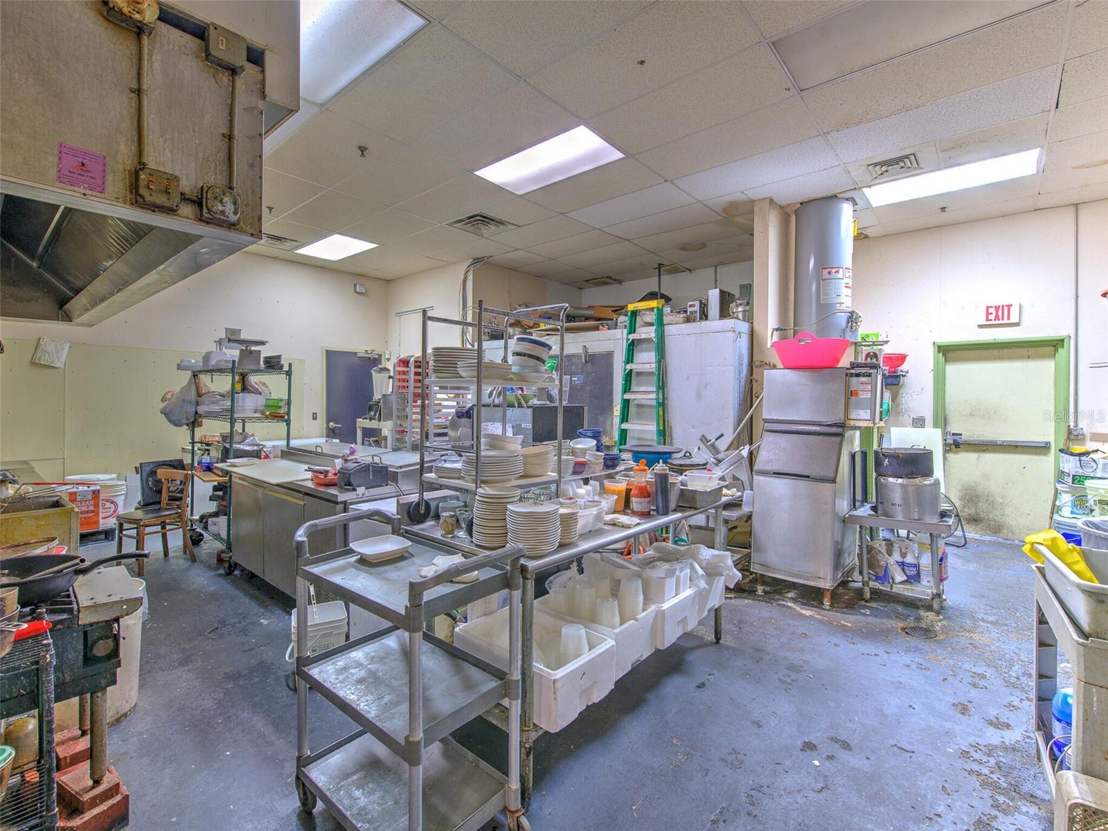 2215 COLLIER PARKWAY, LAND O LAKES, FL, 34639