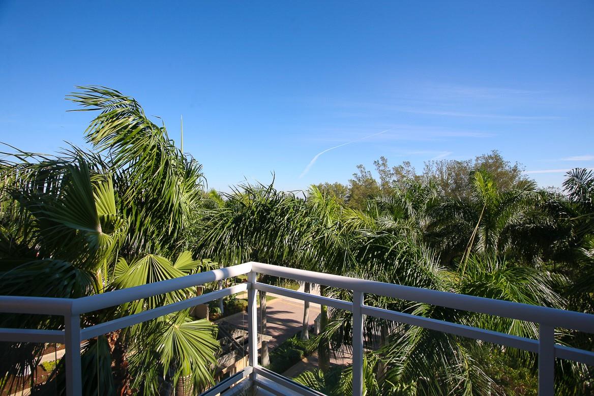 1300 BENJAMIN FRANKLIN DR #305, SARASOTA, FL, 34236