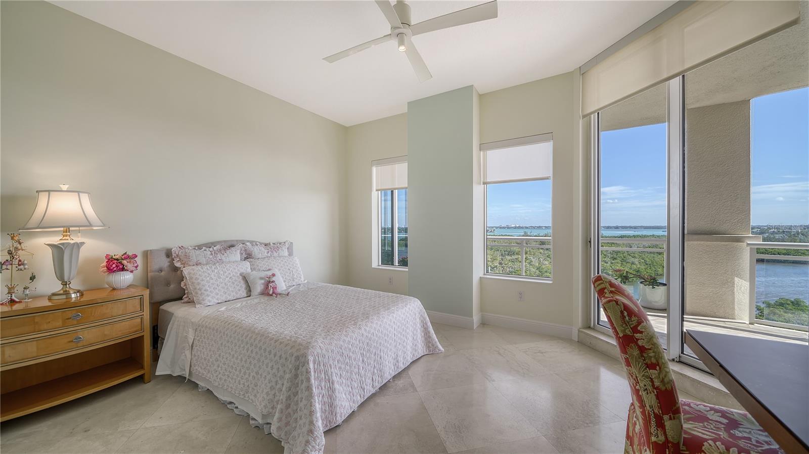 1300 BENJAMIN FRANKLIN DR #701, SARASOTA, FL, 34236