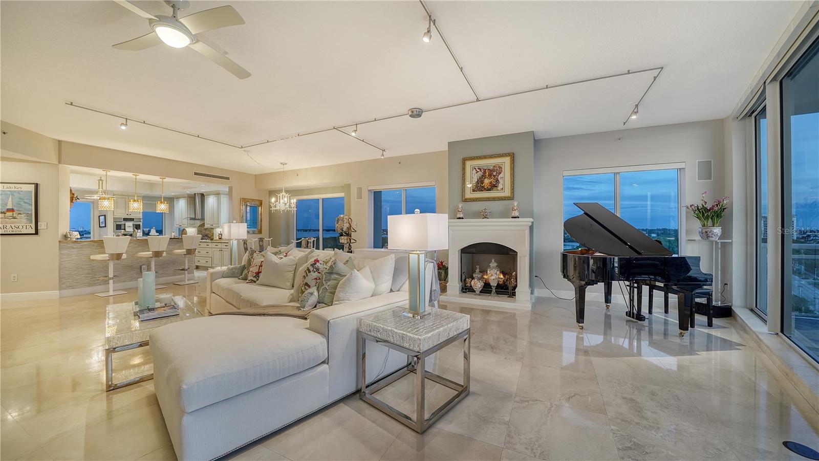 1300 BENJAMIN FRANKLIN DR #701, SARASOTA, FL, 34236