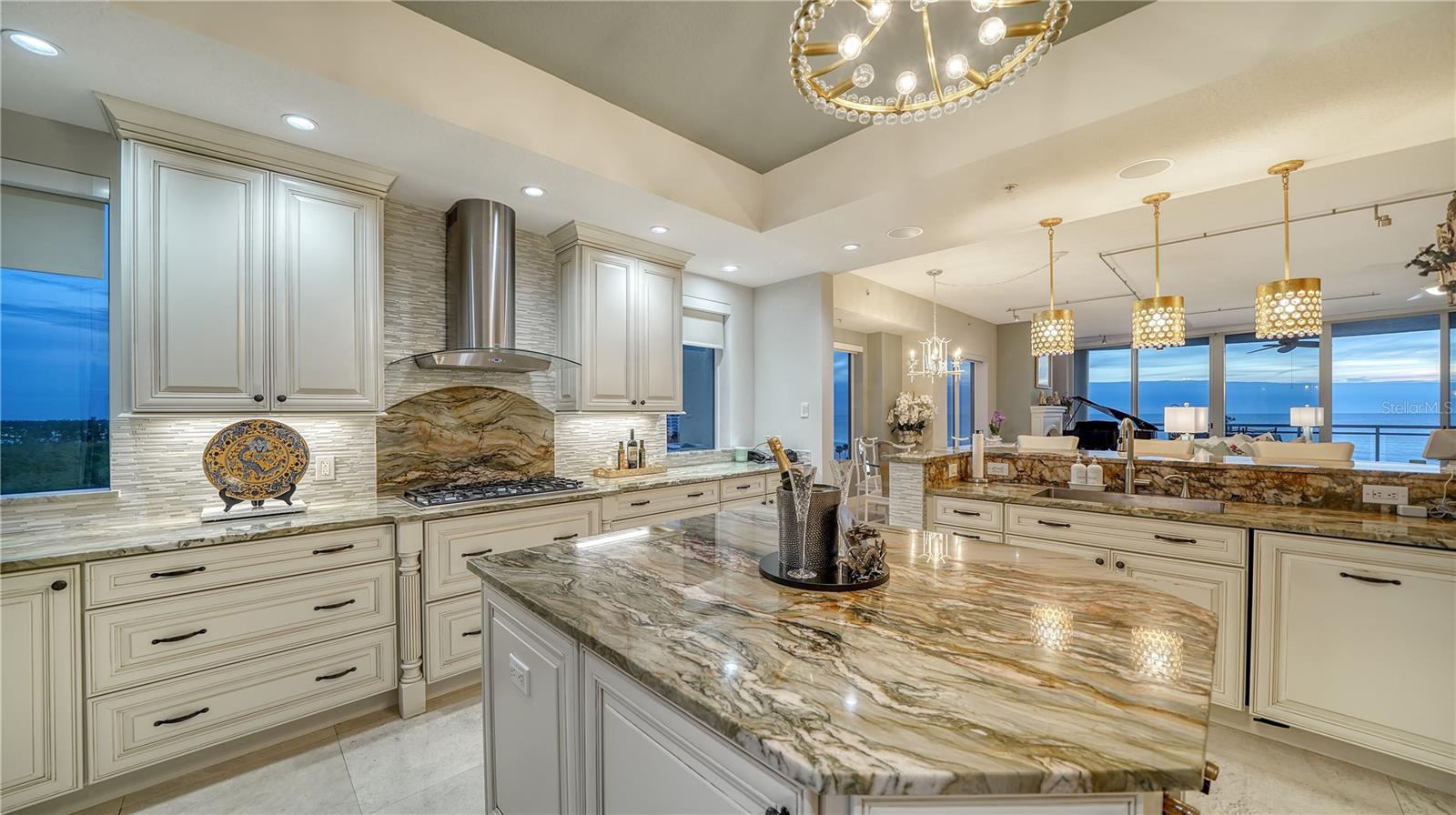 1300 BENJAMIN FRANKLIN DR #701, SARASOTA, FL, 34236
