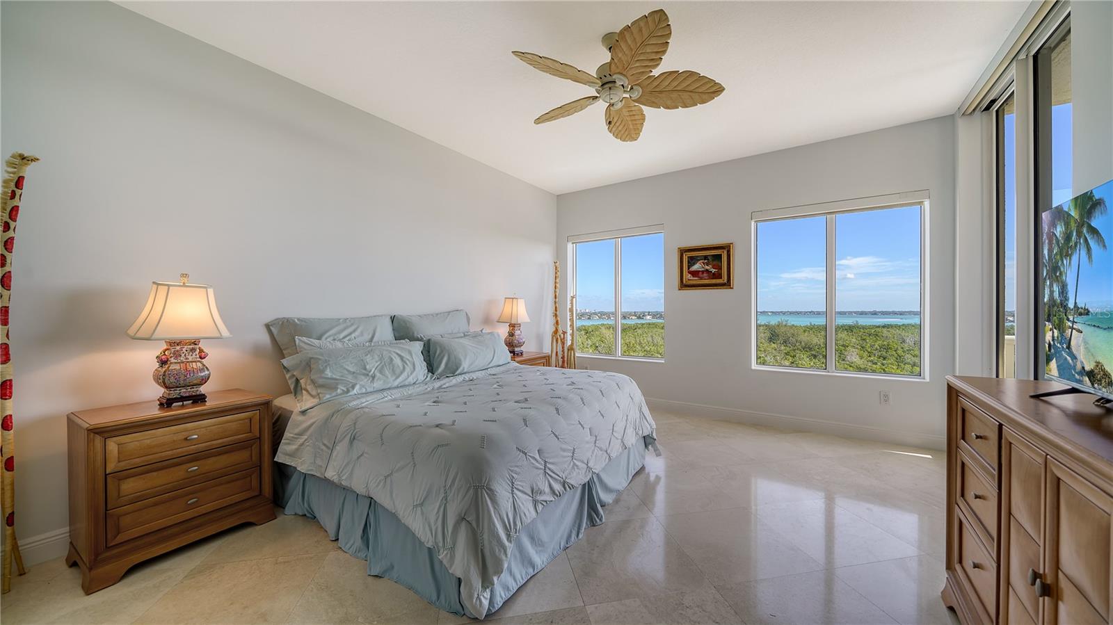 1300 BENJAMIN FRANKLIN DR #701, SARASOTA, FL, 34236