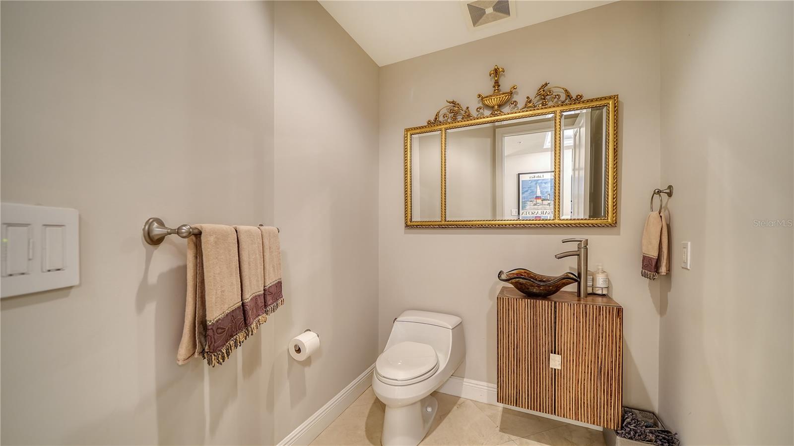 1300 BENJAMIN FRANKLIN DR #701, SARASOTA, FL, 34236