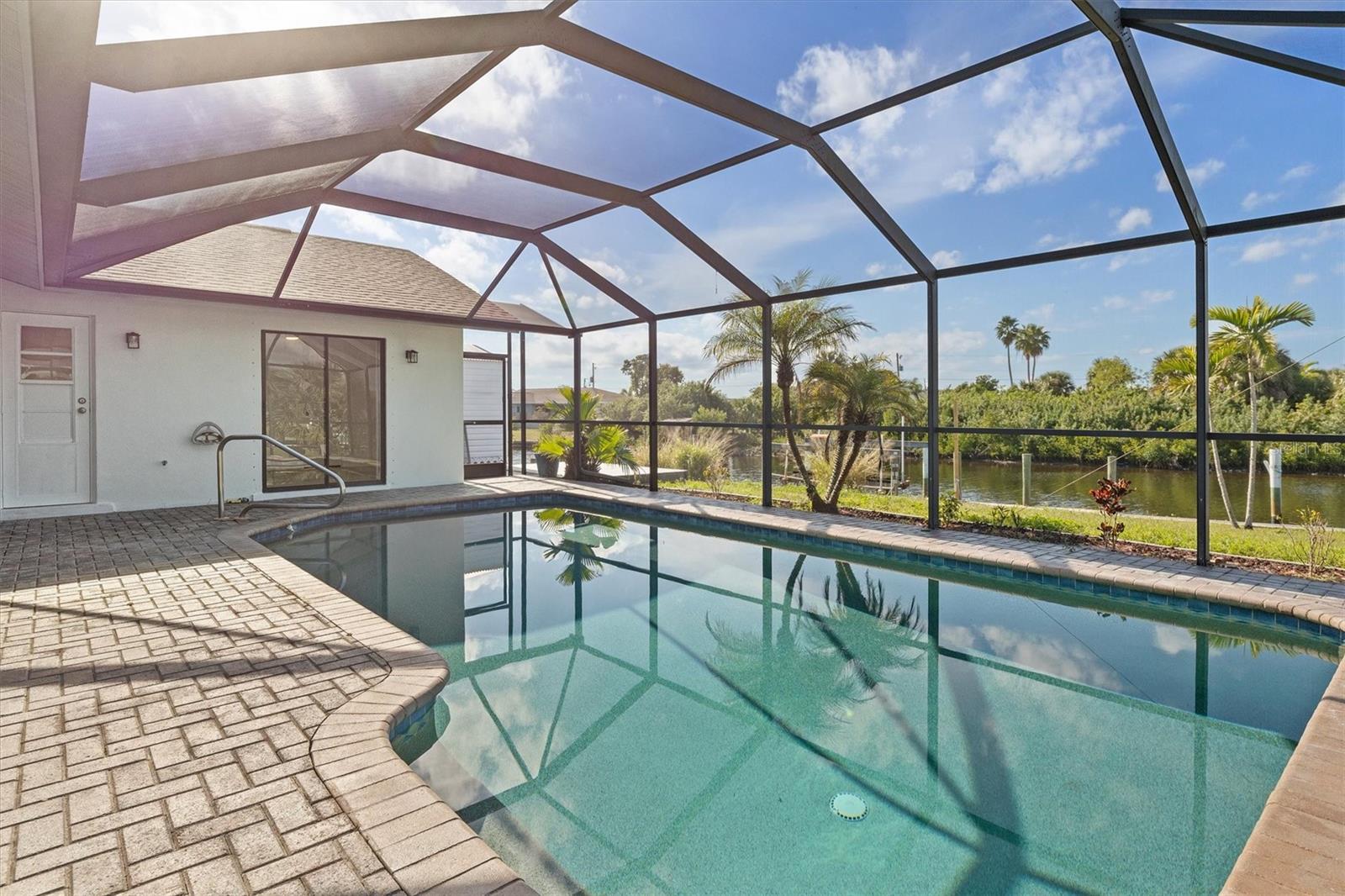 18602 AYRSHIRE CIR, PORT CHARLOTTE, FL, 33948