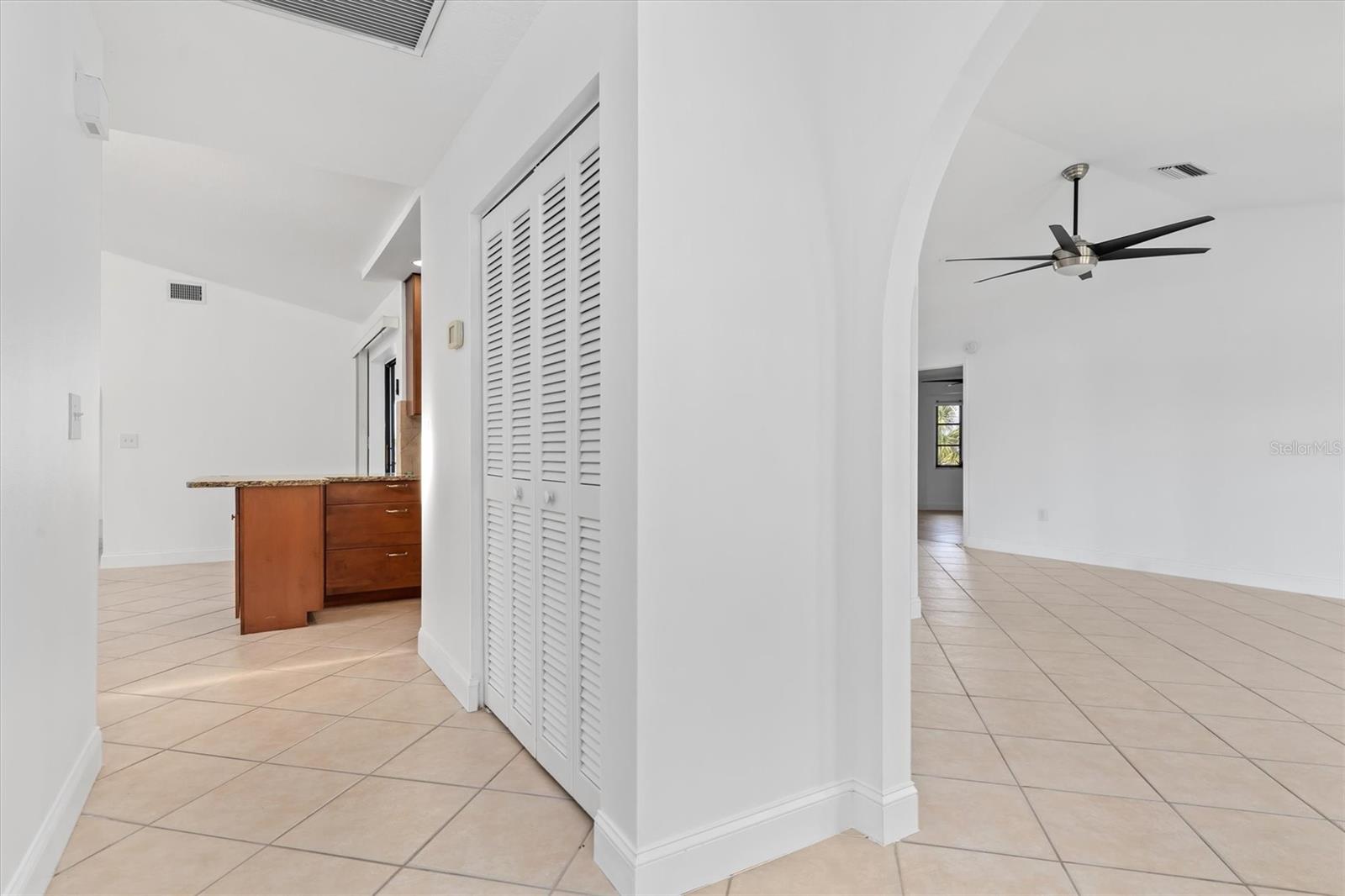 18602 AYRSHIRE CIR, PORT CHARLOTTE, FL, 33948