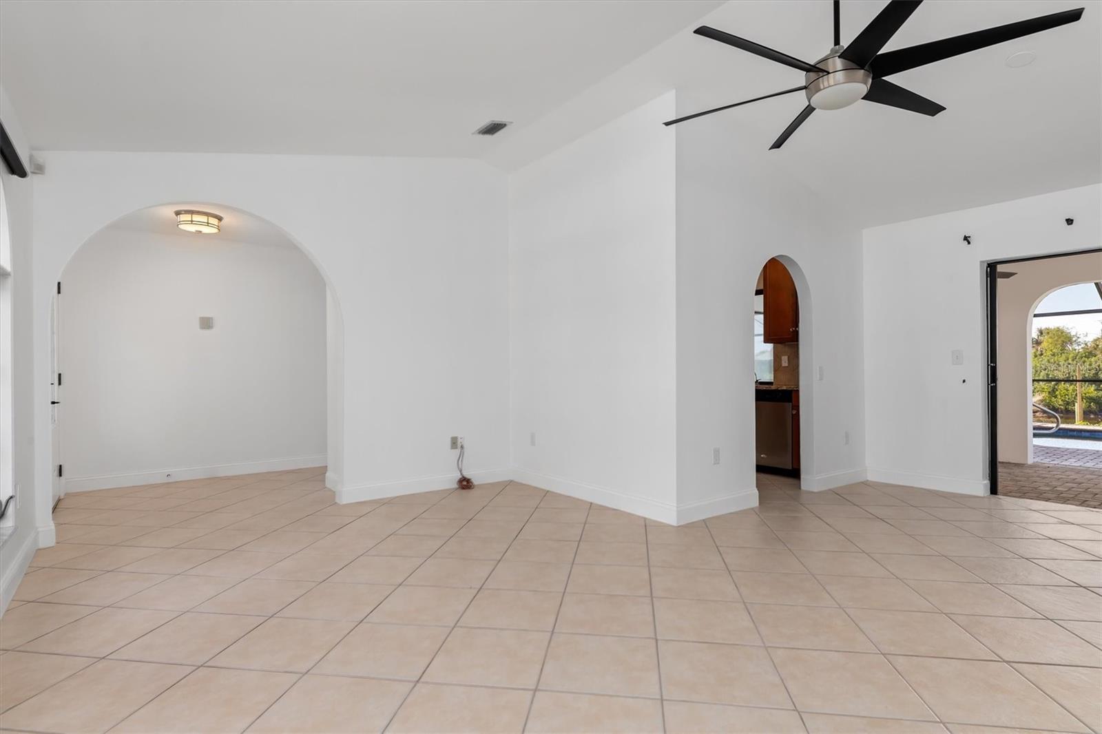 18602 AYRSHIRE CIR, PORT CHARLOTTE, FL, 33948