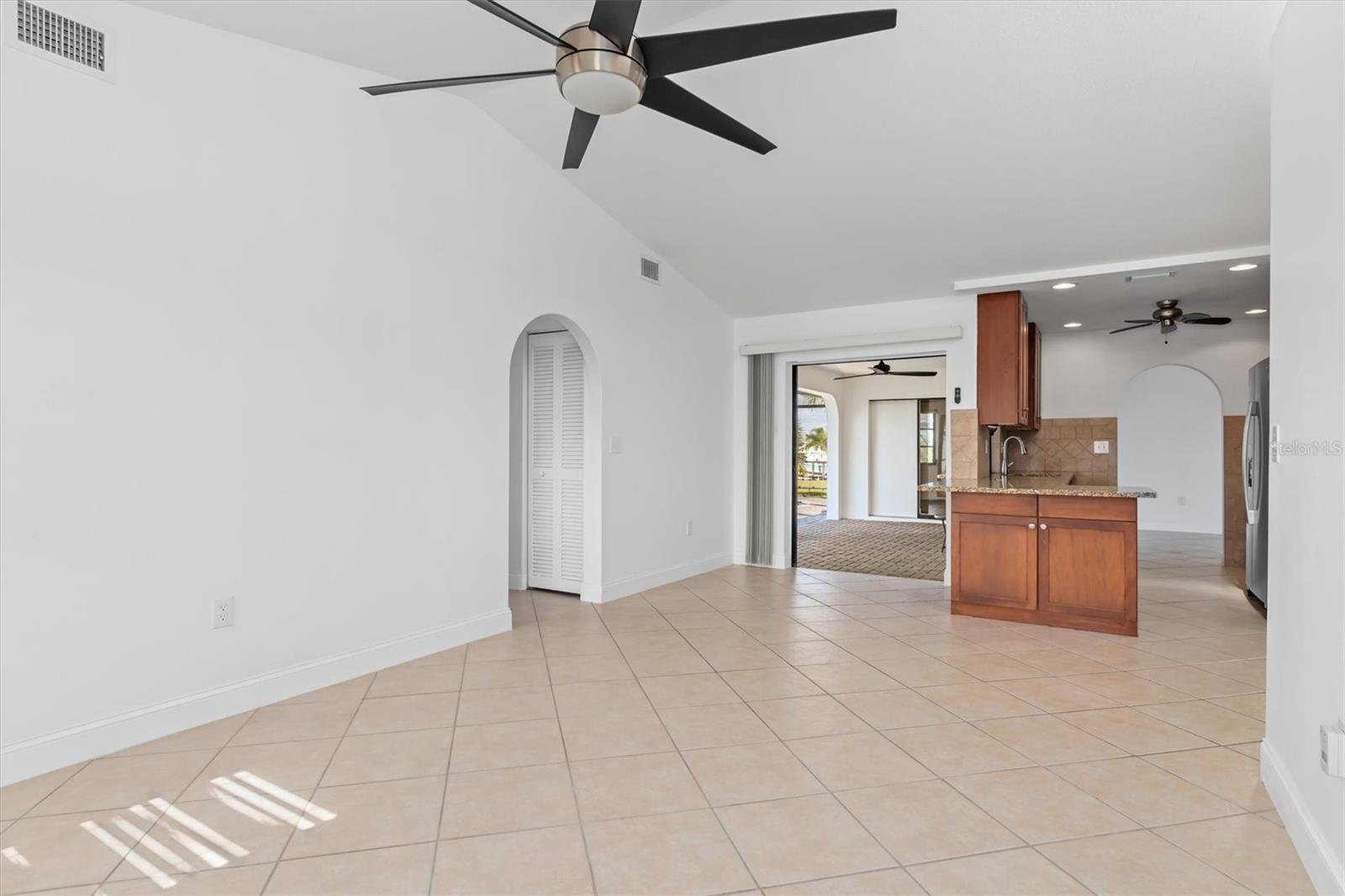 18602 AYRSHIRE CIR, PORT CHARLOTTE, FL, 33948