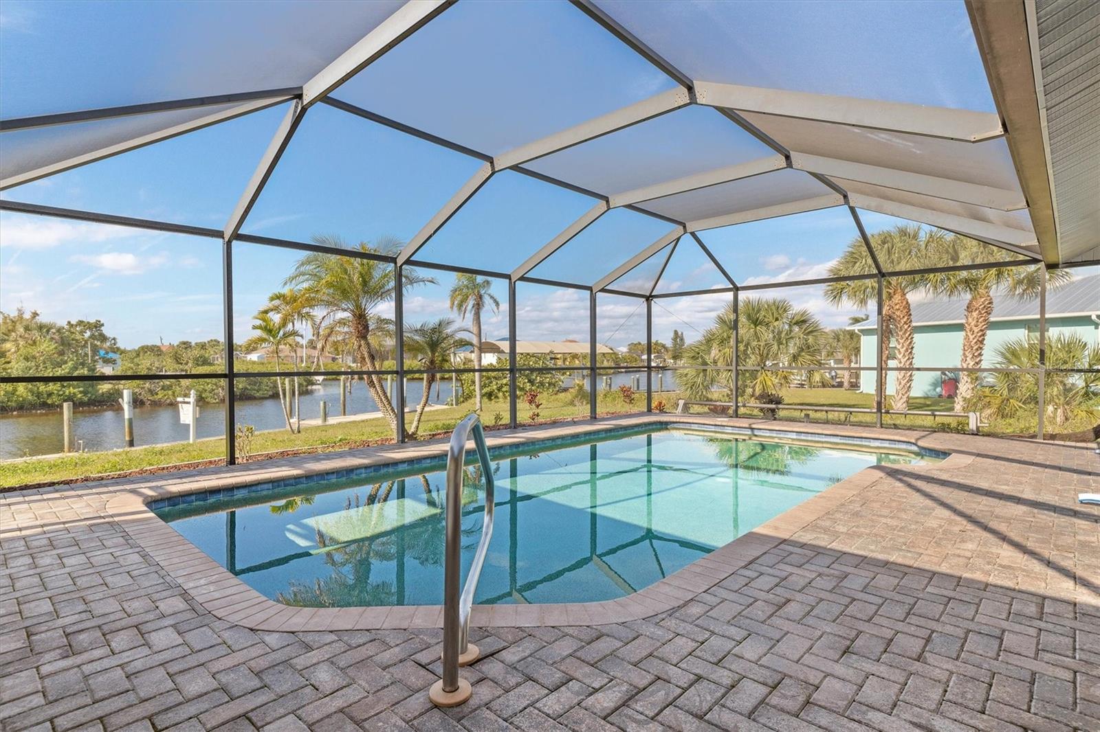 18602 AYRSHIRE CIR, PORT CHARLOTTE, FL, 33948