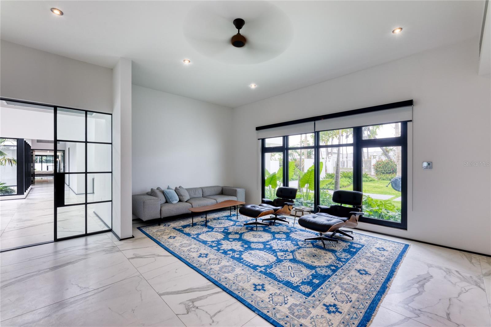 PR9103892 Property Photo