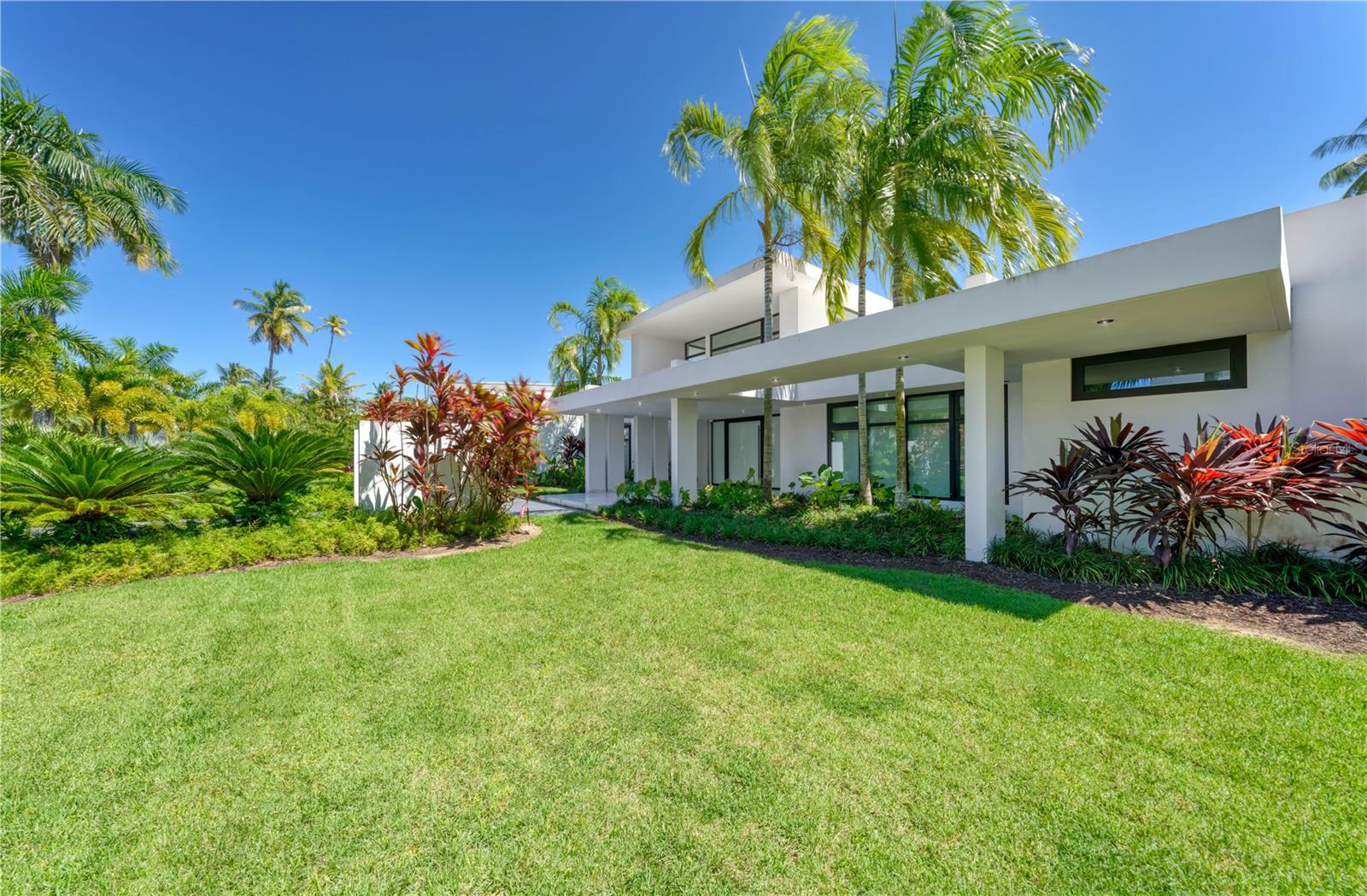 PR9103892 Property Photo