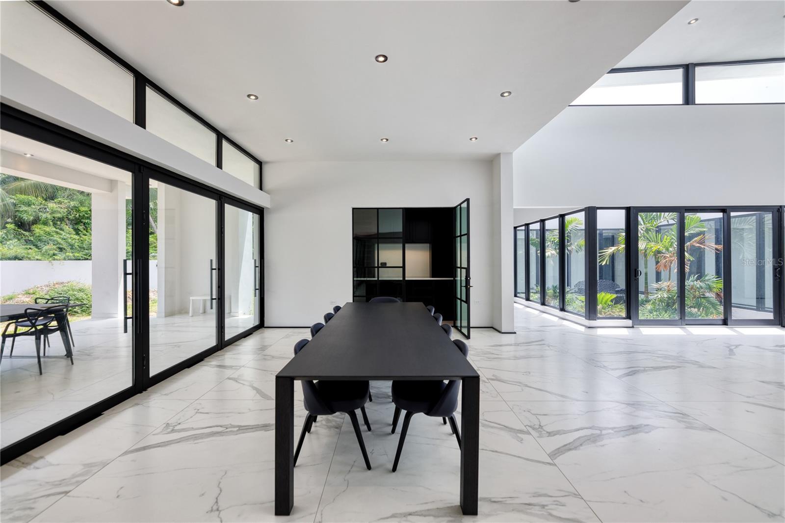 PR9103892 Property Photo