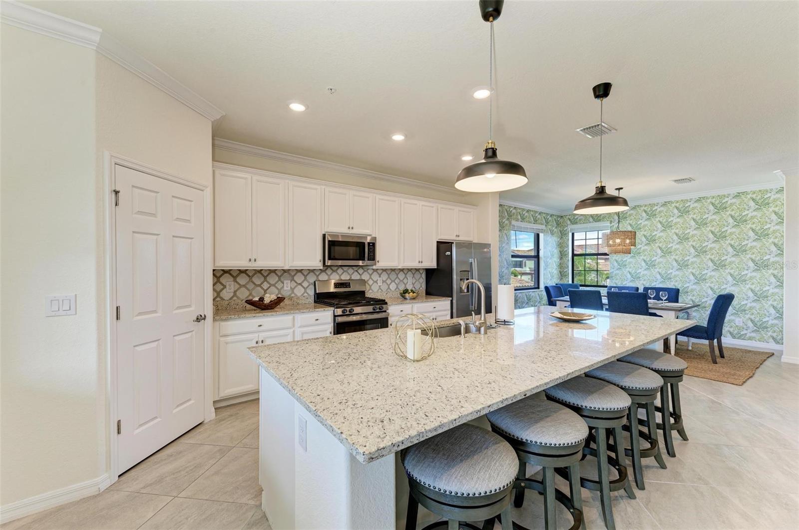 6086 WORSHAM LN #103, BRADENTON, FL, 34211