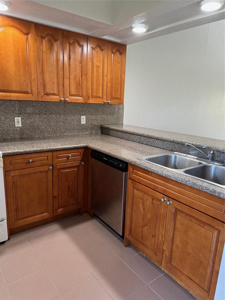 25333 SANDHILL BLVD, PUNTA GORDA, FL, 33983