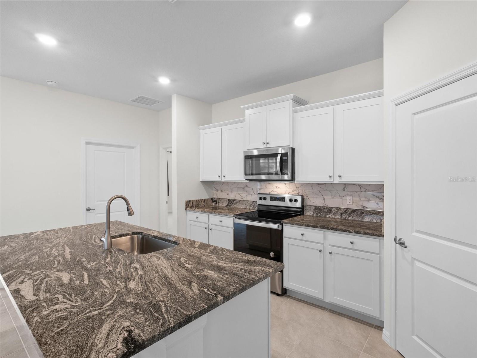 7764 JUNE LN, WILDWOOD, FL, 34785