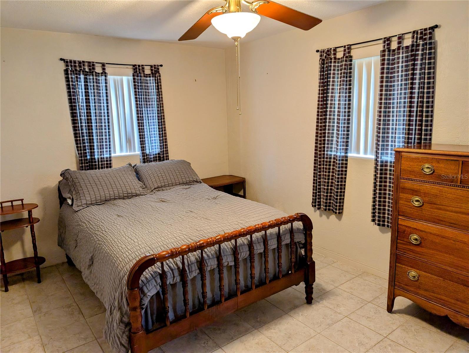1628 PARADISE LN, ASTOR, FL, 32102