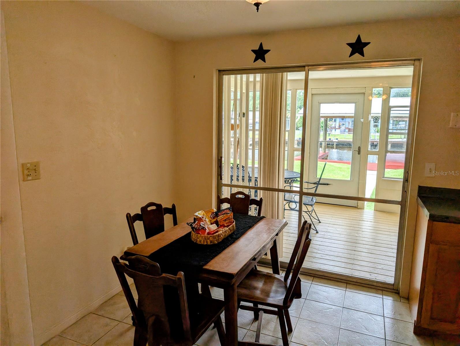 1628 PARADISE LN, ASTOR, FL, 32102