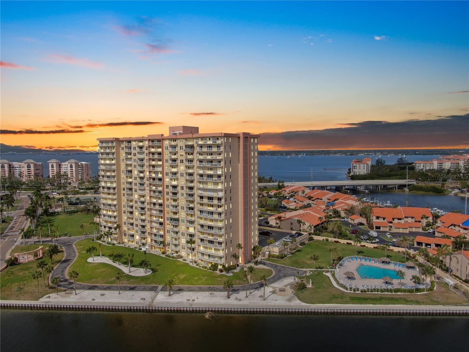 4900 BRITTANY DR S #1011, ST PETERSBURG, FL, 33715