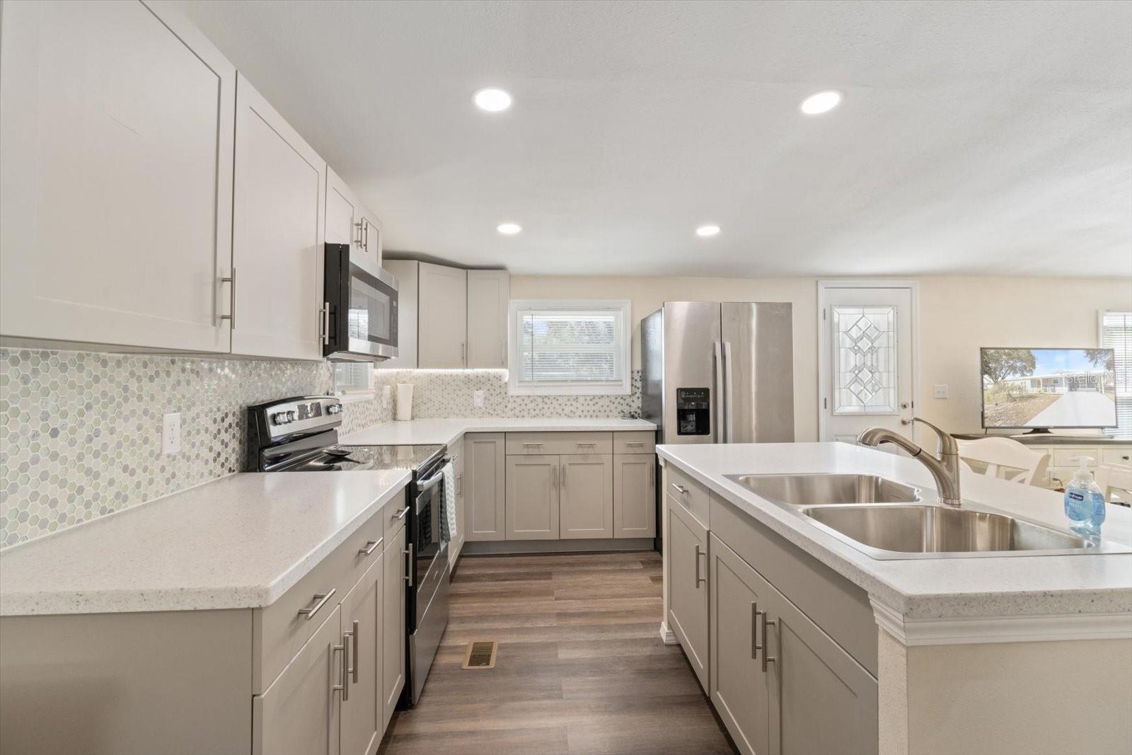 7338 FIRST LOOP AVE, BROOKSVILLE, FL, 34613