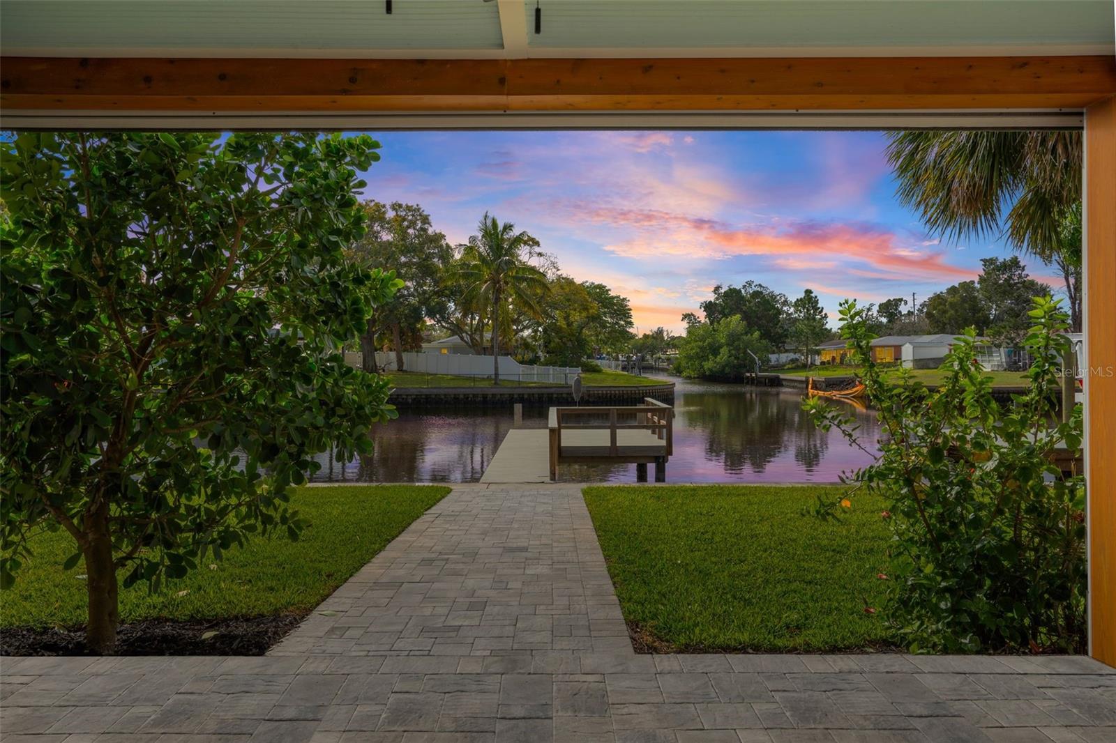 170 98TH AVE N, ST PETERSBURG, FL, 33702