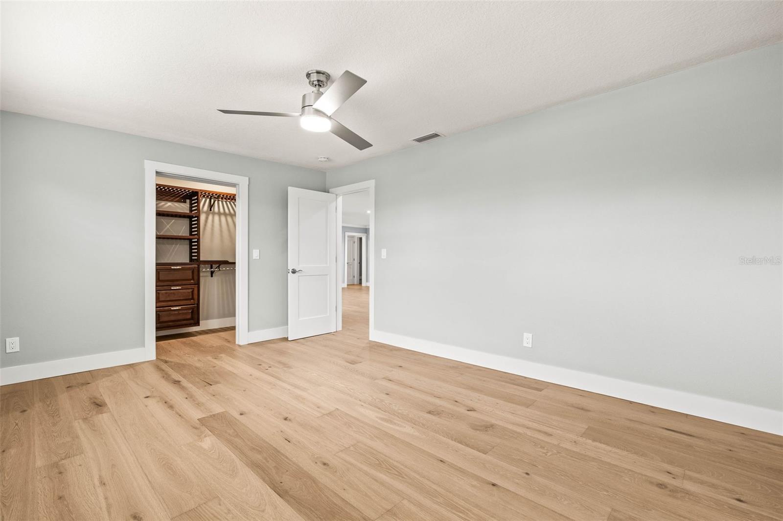 170 98TH AVE N, ST PETERSBURG, FL, 33702