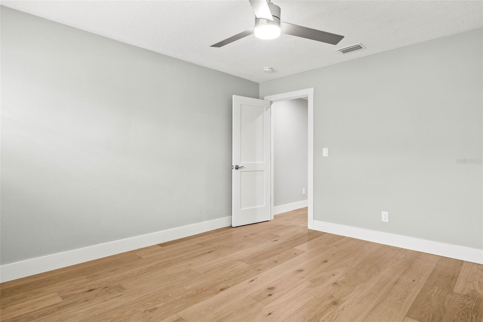 170 98TH AVE N, ST PETERSBURG, FL, 33702
