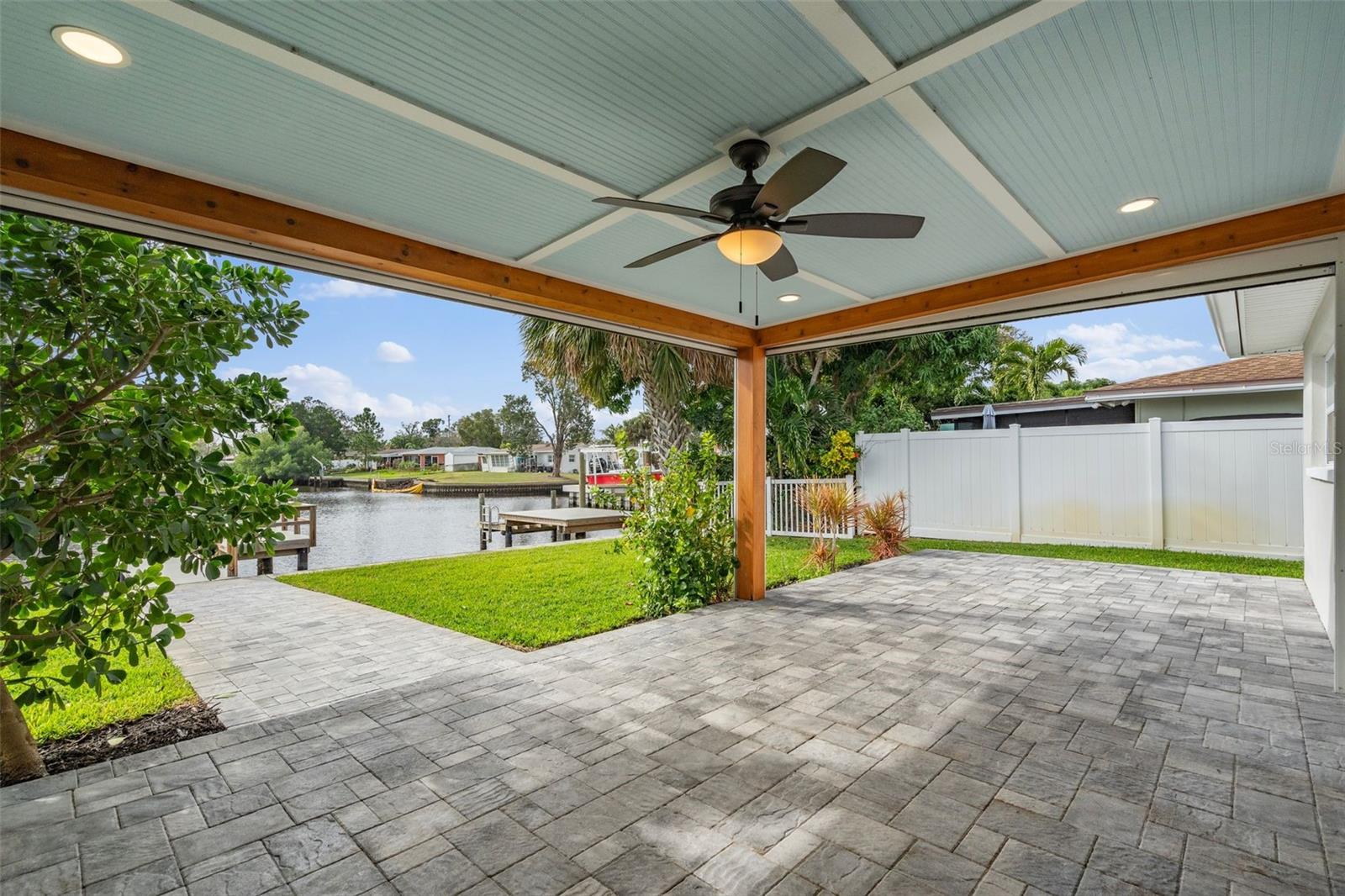 170 98TH AVE N, ST PETERSBURG, FL, 33702