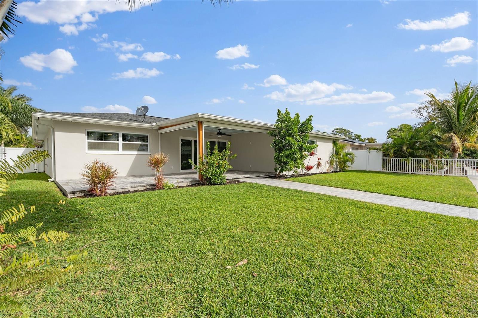 170 98TH AVE N, ST PETERSBURG, FL, 33702