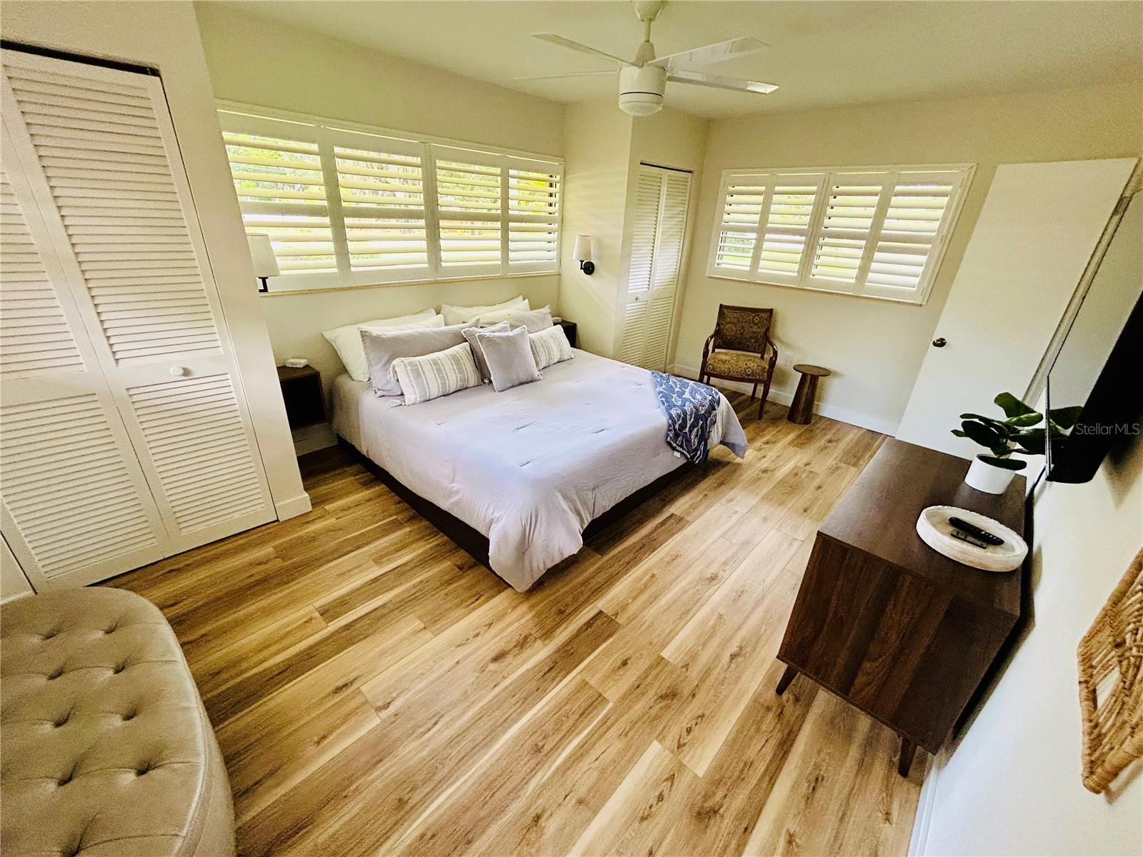 3535 W FOREST LAKE DR, SARASOTA, FL, 34232
