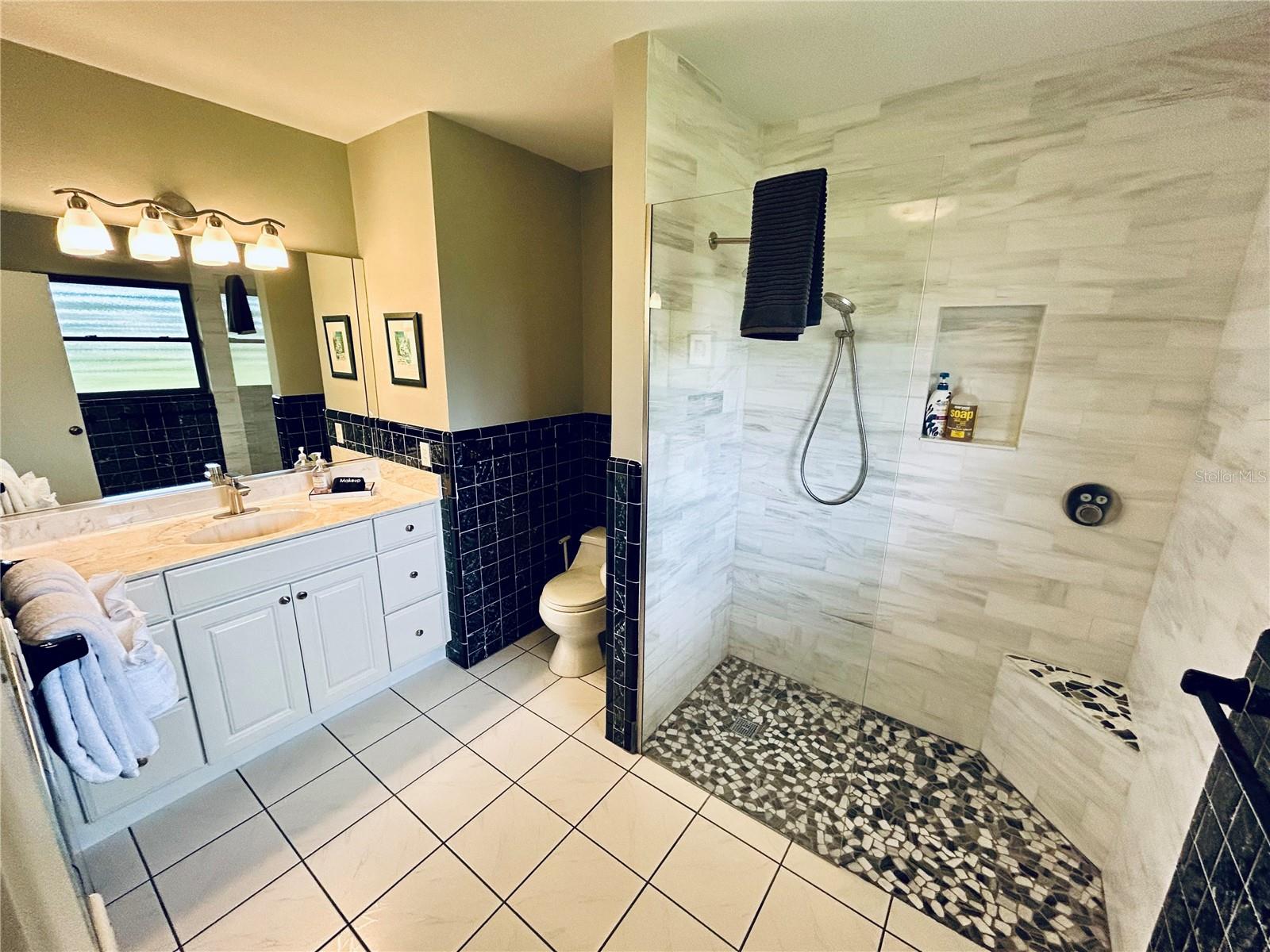 3535 W FOREST LAKE DR, SARASOTA, FL, 34232