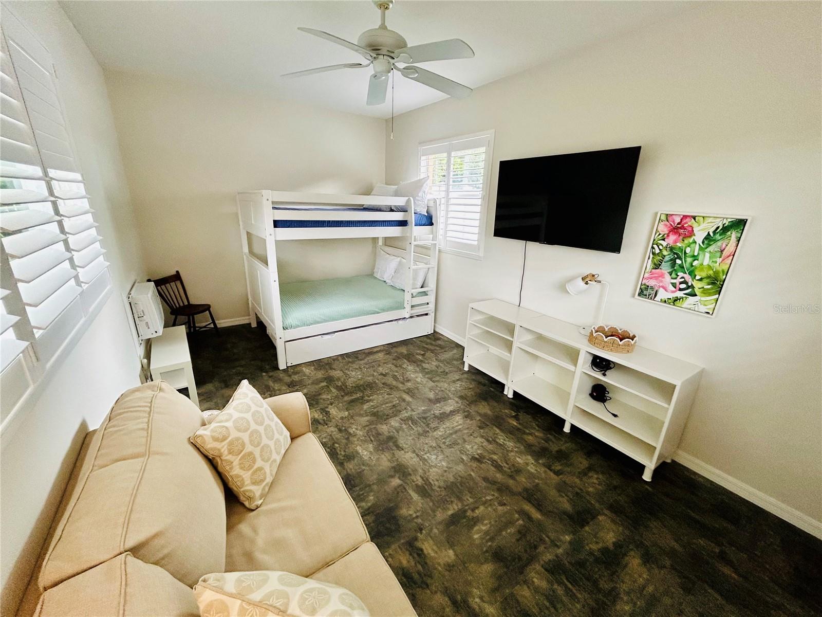 3535 W FOREST LAKE DR, SARASOTA, FL, 34232