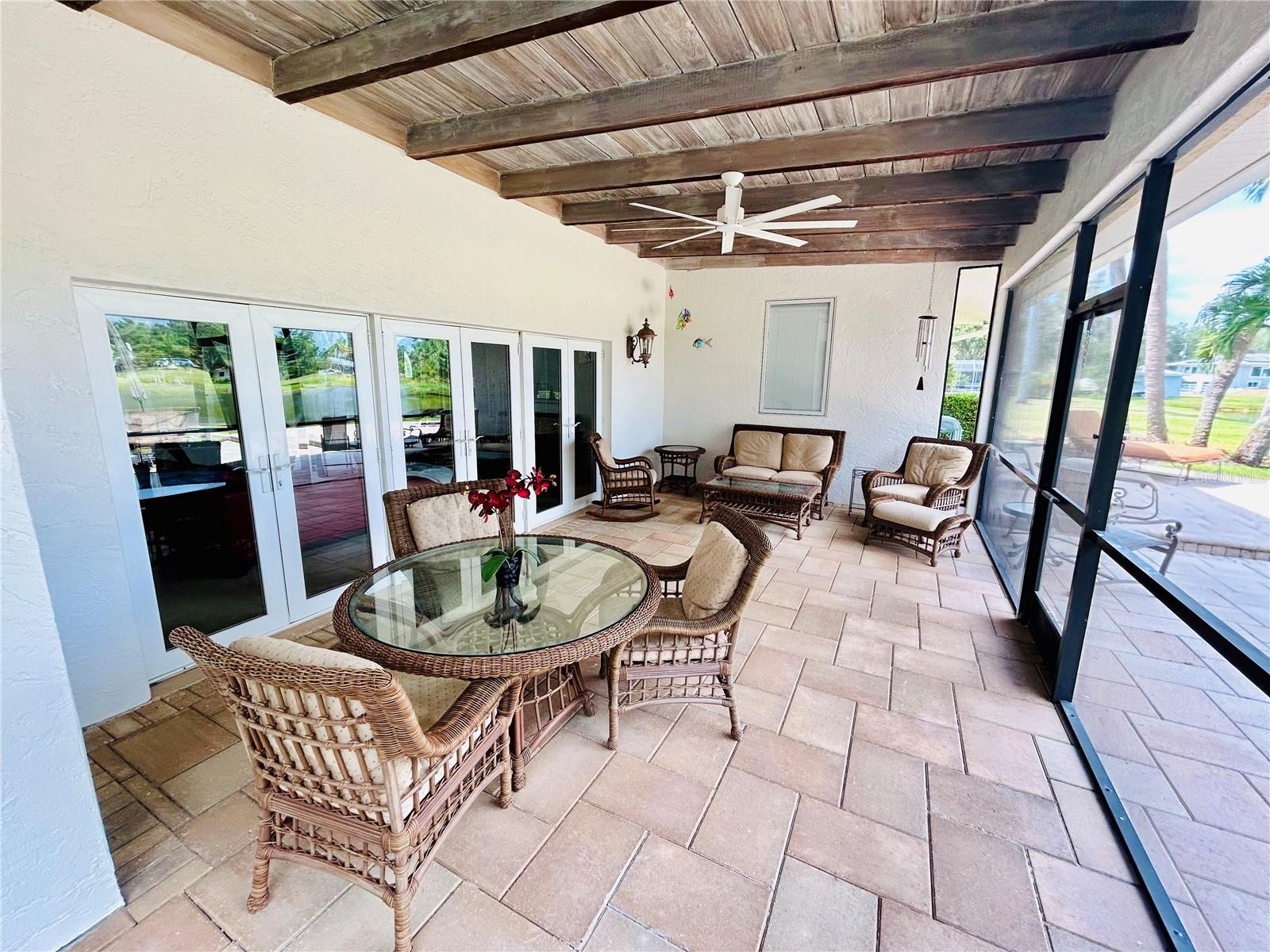 3535 W FOREST LAKE DR, SARASOTA, FL, 34232