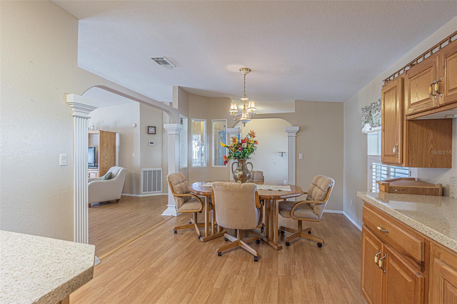 37532 NEW HORIZONS BLVD, ZEPHYRHILLS, FL, 33541