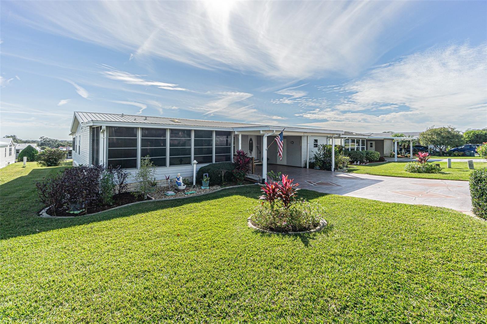 37532 NEW HORIZONS BLVD, ZEPHYRHILLS, FL, 33541