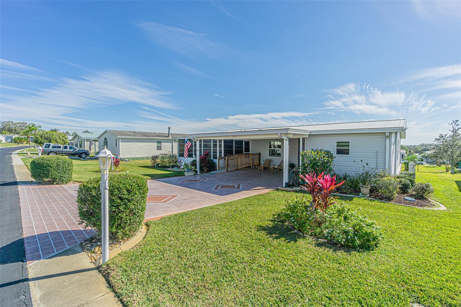 37532 NEW HORIZONS BLVD, ZEPHYRHILLS, FL, 33541