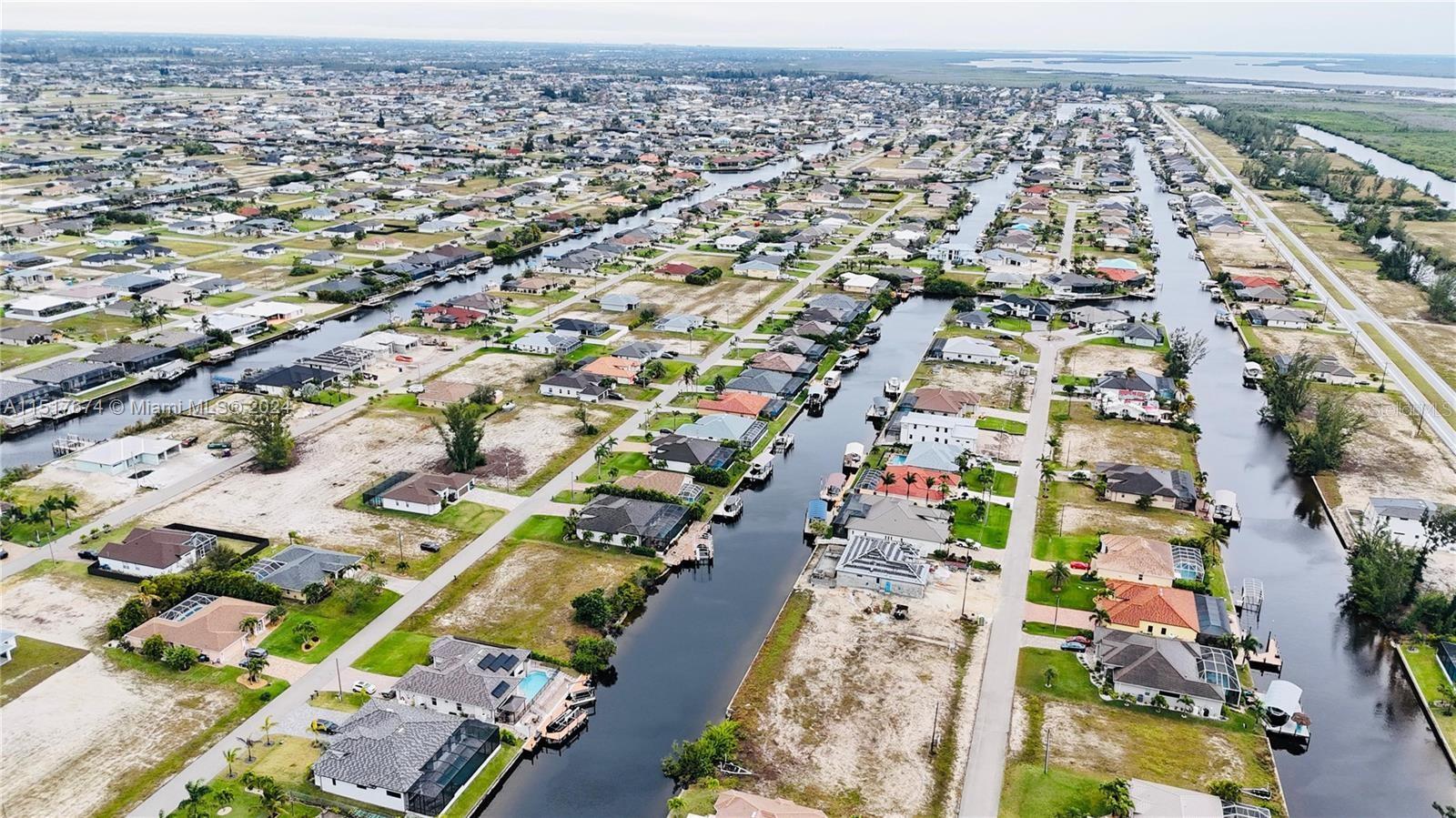 718 NW 38TH PL, CAPE CORAL, FL, 33993