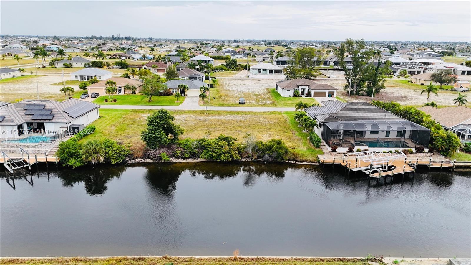 718 NW 38TH PL, CAPE CORAL, FL, 33993