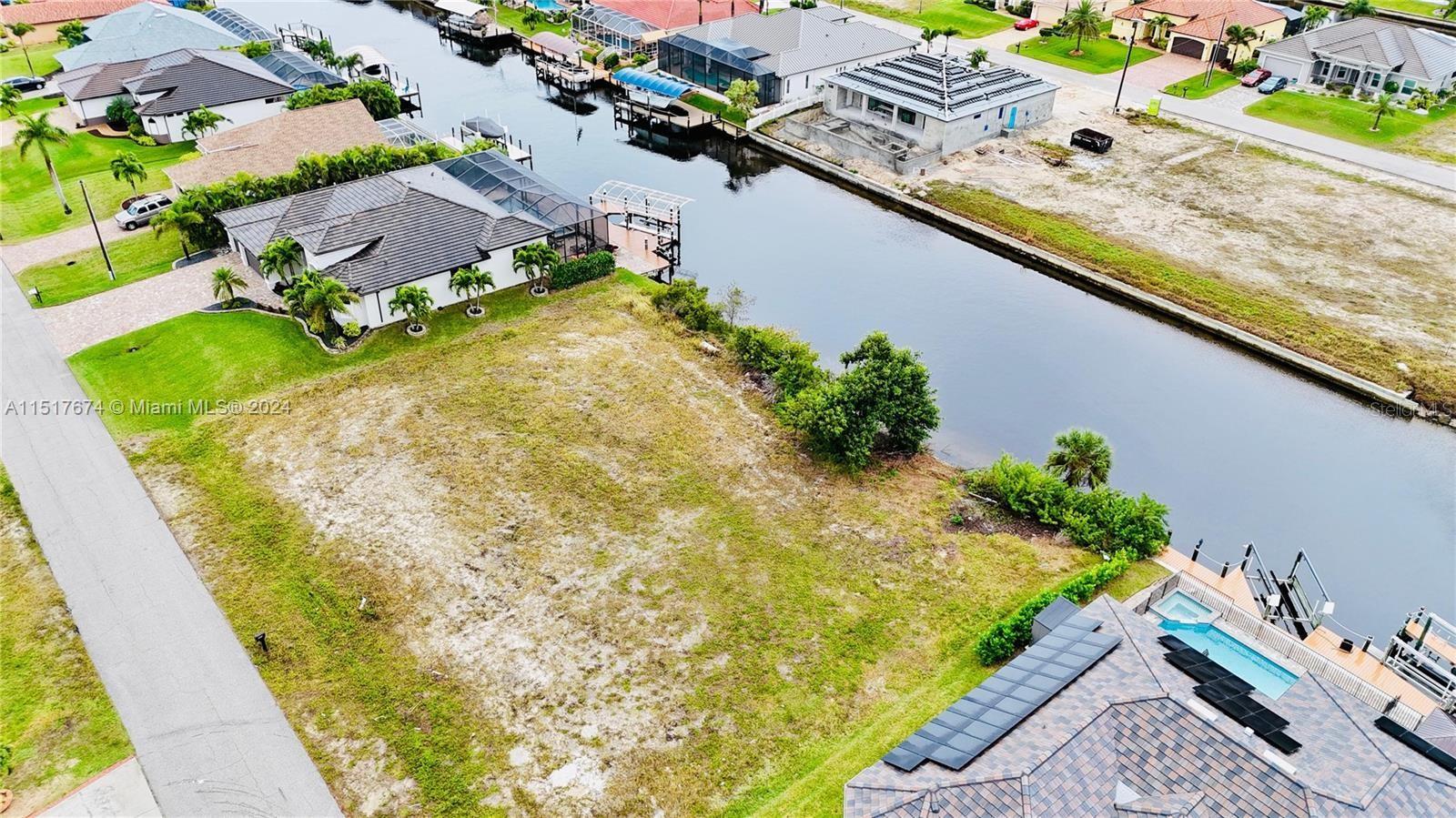 718 NW 38TH PL, CAPE CORAL, FL, 33993