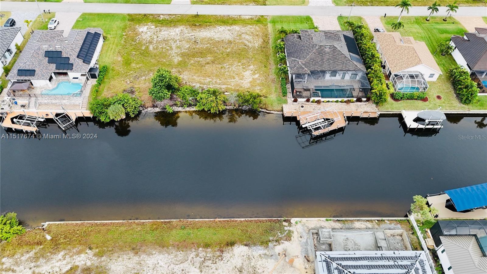 718 NW 38TH PL, CAPE CORAL, FL, 33993
