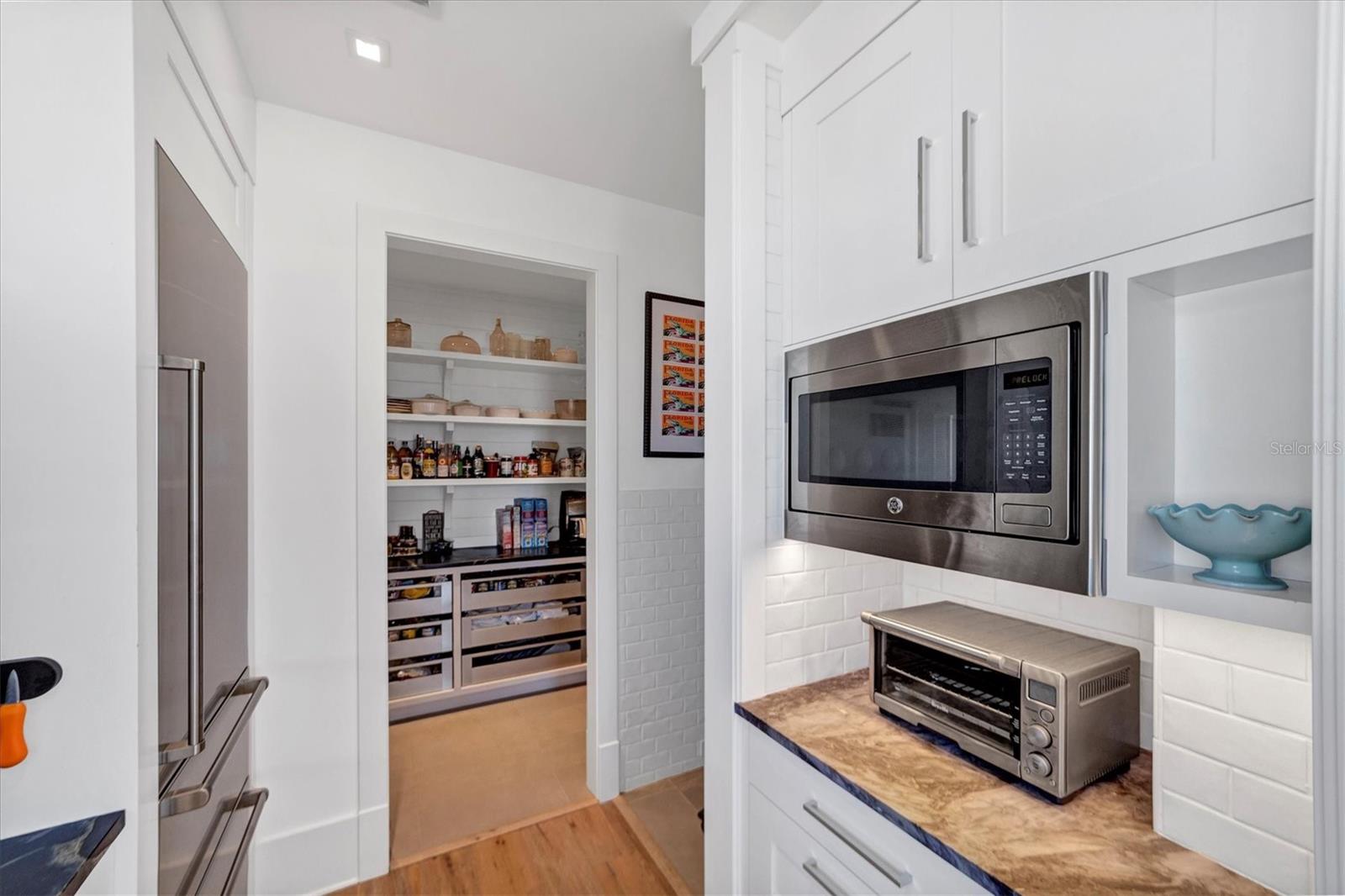 D6134421 Property Photo