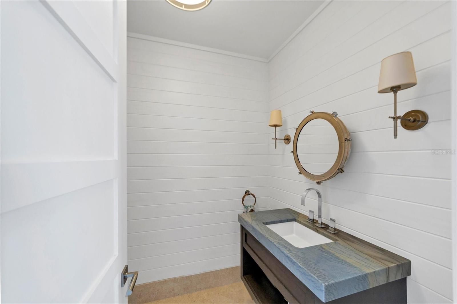 D6134421 Property Photo