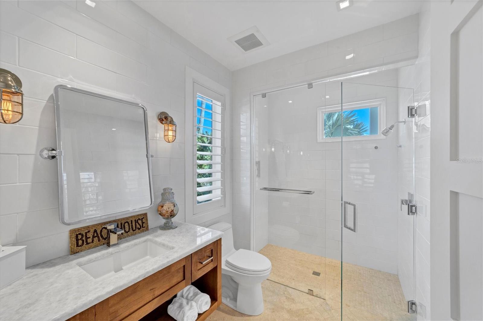 D6134421 Property Photo